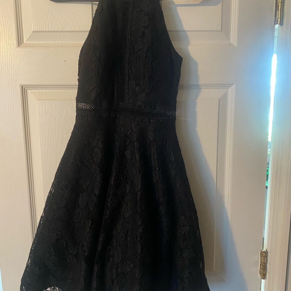 Elegant Black Lace Halter Dress
